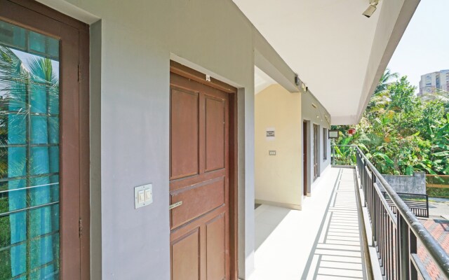 Oyo Flagship 85805 Majestic Lavish