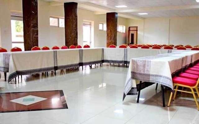 Golden Peace Hotel