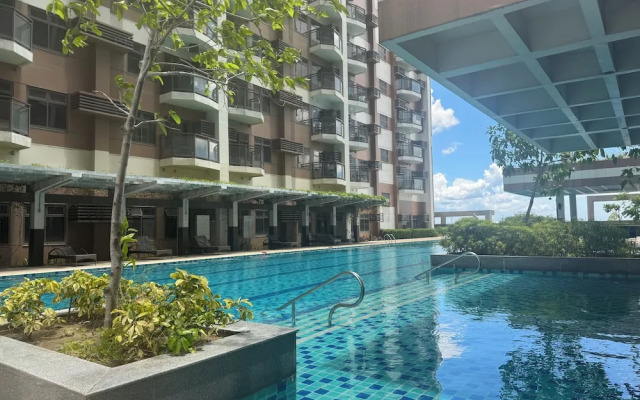 Manila Bay View - 1BR with balcony