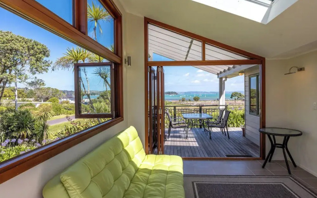 Tikirau Bay Views in Oneroa