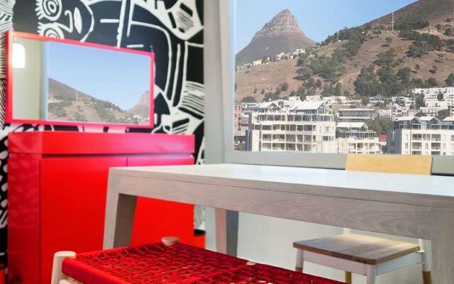 Radisson Red Cape Town