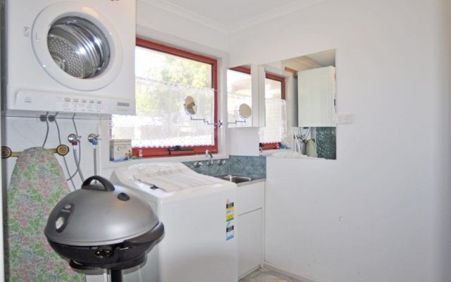 Beilby Beach Cottage - Free Wifi & Foxtel Included! Pet Friendly (Outside Only)