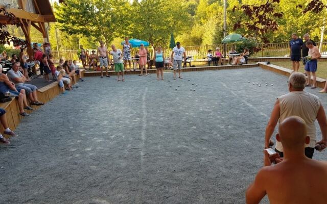 Camping Le Verdoyant - Chalets
