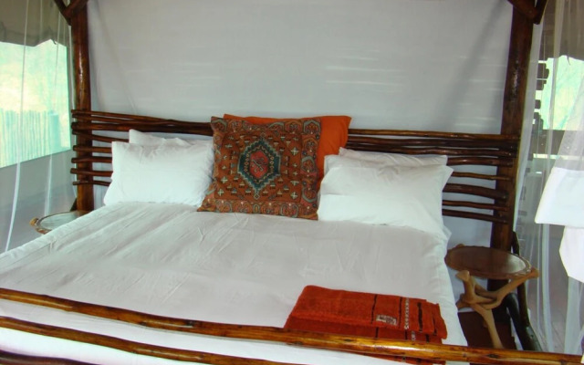Muweti Bush Lodge