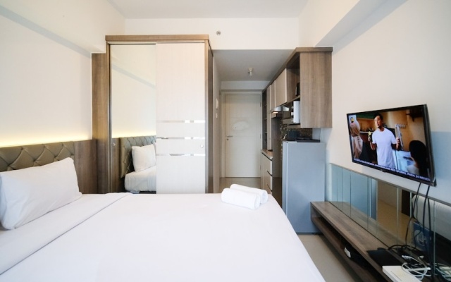 Simple And Cozy Studio At Tanglin Supermall Mansion Apartment – Guest Rooms – Surabaya