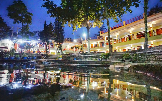 Pandu Lakeside Hotel Parapat - Toba Lake