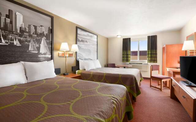 Super 8 by Wyndham Bellingham Airport/Ferndale