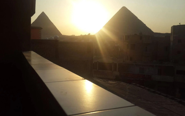 Pyramids Plateau Inn