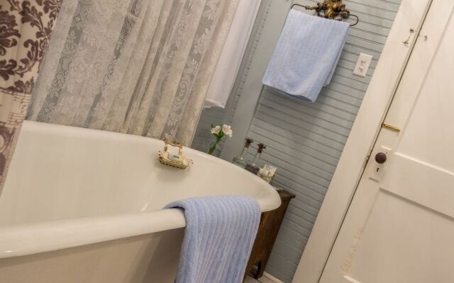 Bisland House Bed and Breakfast