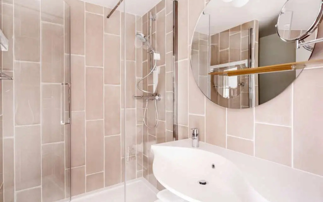 Aparthotel Adagio Leicester