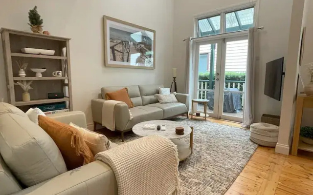 Central Lorne Retreat Quality Home Near Beach Town