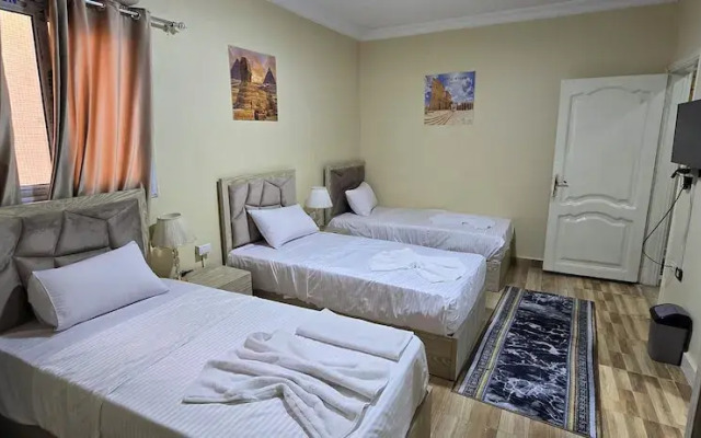 Pyramids Senusret Guest House