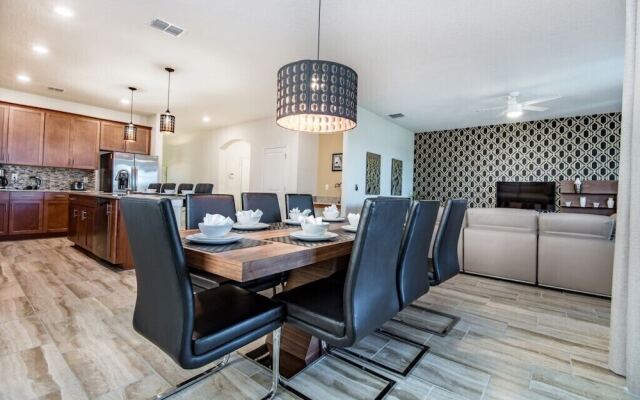 6bed 4Ba Villa Game Room Pool Spa