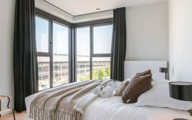 Spacious Apartment With Beautiful Terrace Near Ghent