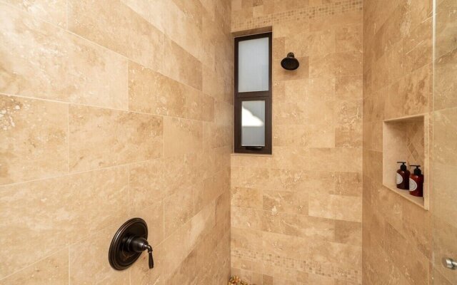 4BD Diamante: Private Pool w/ a Huge Balcony