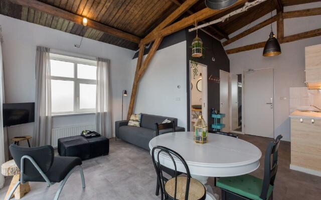 Lovely, Modern, 4-person Apartment in the Heart of Koudekerke