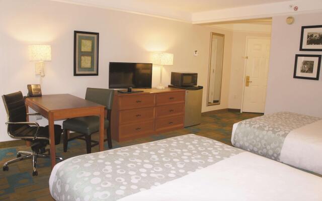 La Quinta Inn & Suites by Wyndham Sherman