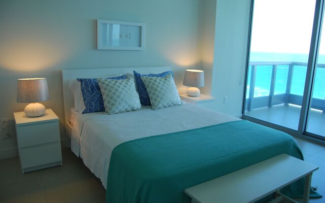 Pelican Stay Furnished Apartments in Monte Carlo Miami Beach