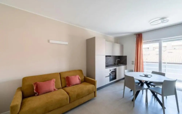 Newly Renovated Modern two Room Apartment