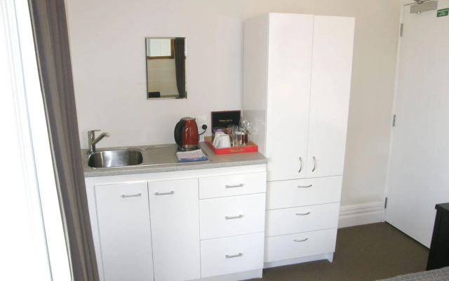 Ponsonby Manor