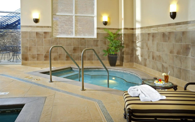 Hotel Julien Dubuque