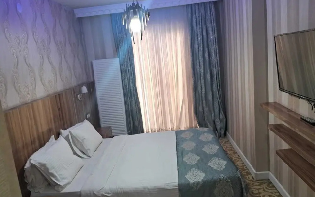 Crystall Hotel