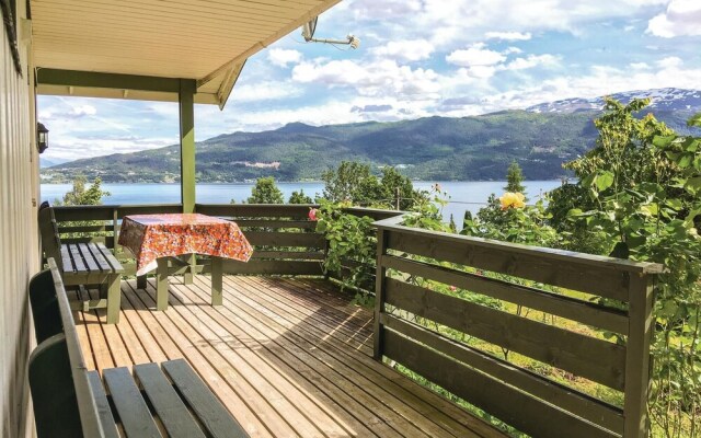 Stunning Home in Balestrand With 2 Bedrooms