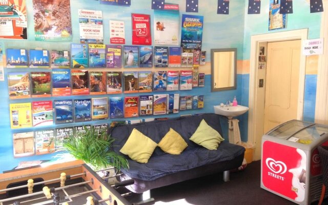 Pirates Backpackers - Hostel