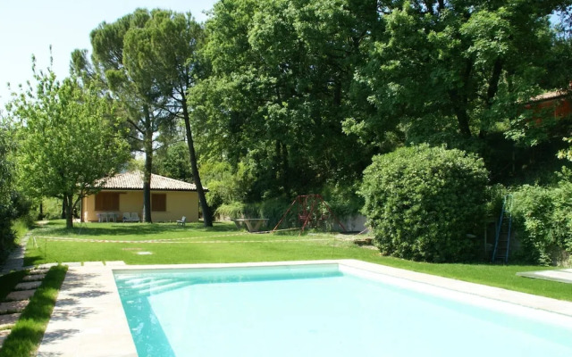 Modern Bungalow in Garda With Pool