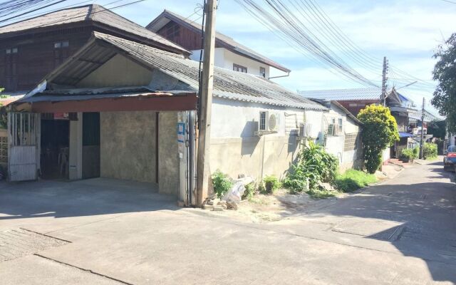 Grandmom At Phayao House