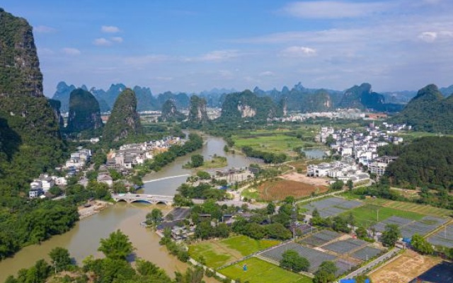 Range Rover Court Hotel (Yulonghe Branch in Yangshuo) – Outside – Guilin