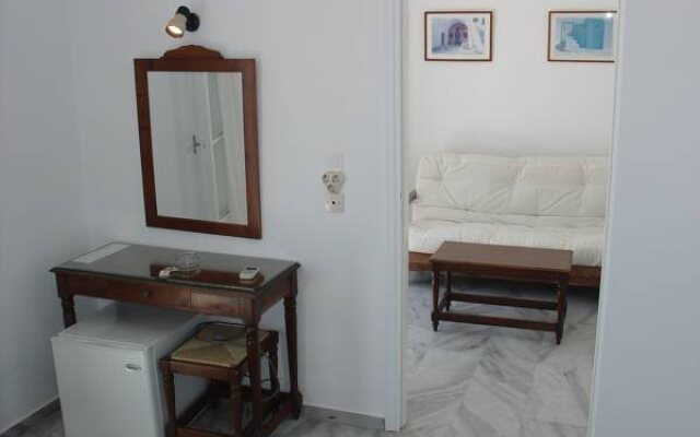 Parian Village Beach Hotel - Adults Only