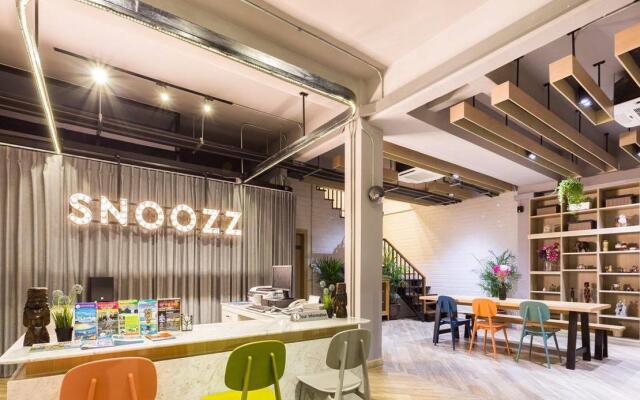 Snoozz Hotel - Hostel