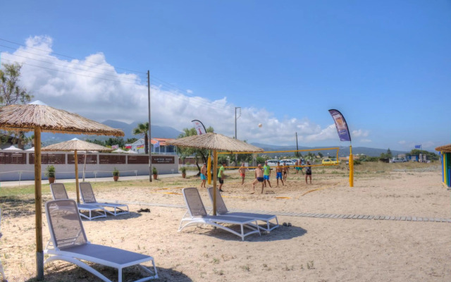 Almуros Beach Resort and Spa