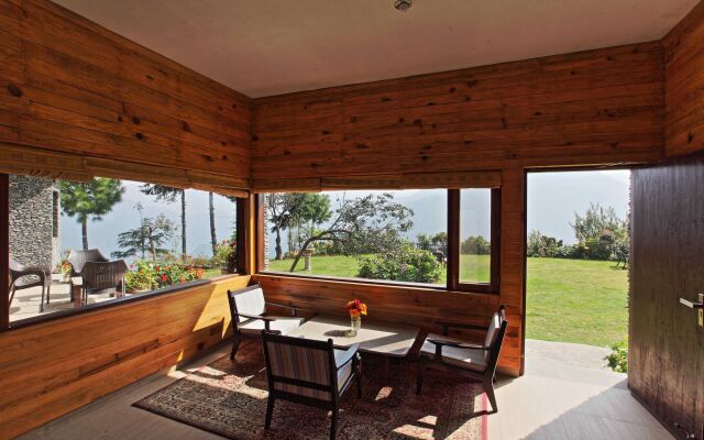 Cedar Lodge by Aahma