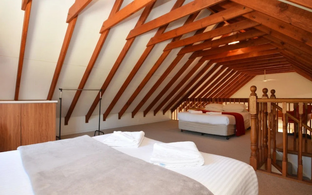 Madigan Wine Country Cottages