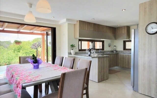 Villa Atardecer - 4 Br home
