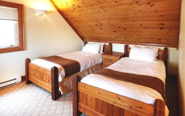 Muskoka Lake and Marina View Room