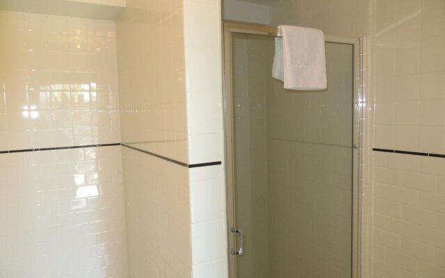 The Greens Hotel - Del Paso Blvd