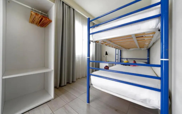 Aqua Suites