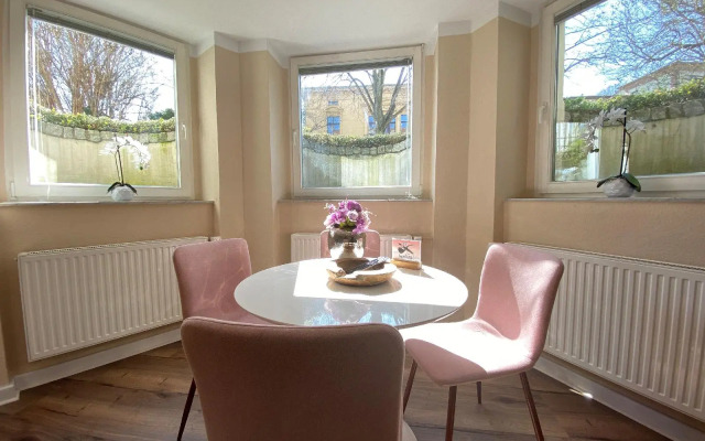 Amaroo - Apartments Potsdam “Alexandrowka”