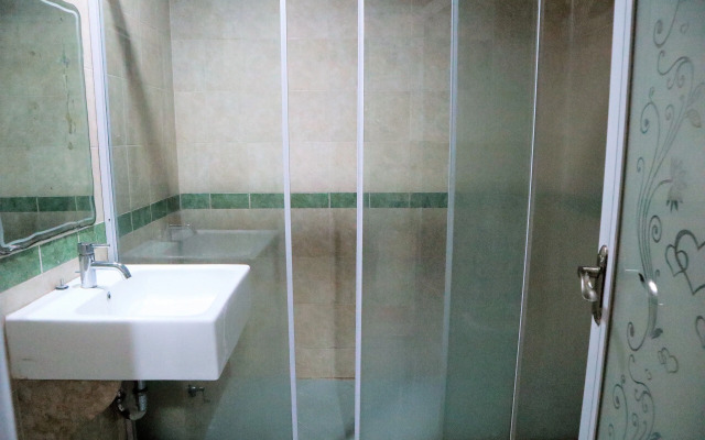 Hotel Istana Permata Dinoyo