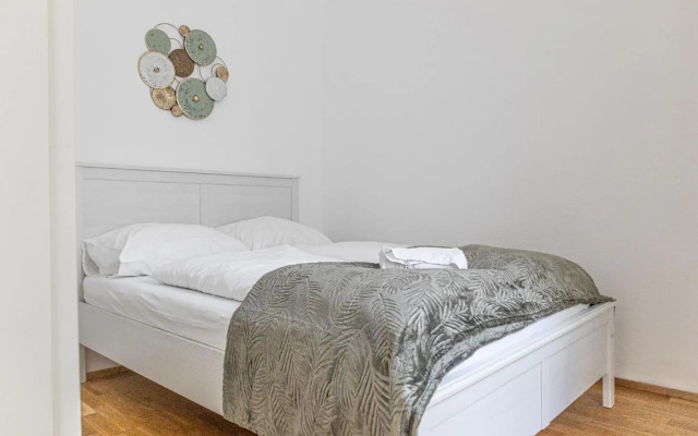 Smart 2BR Apt. Perfect for Longstays near Rennweg