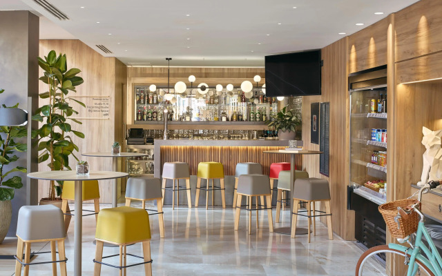 INNSiDE by Melia Barcelona Apolo Hotel