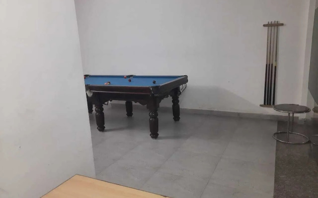 Four Leaf Service Suites