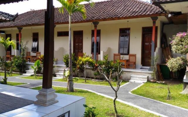 Hotel Segara & Restoran