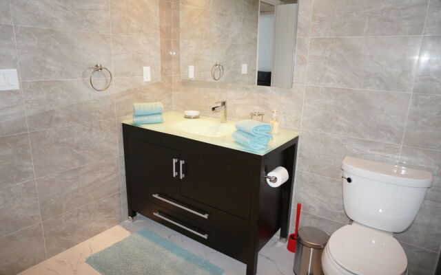 Amazing Condo 3 min to the Beach