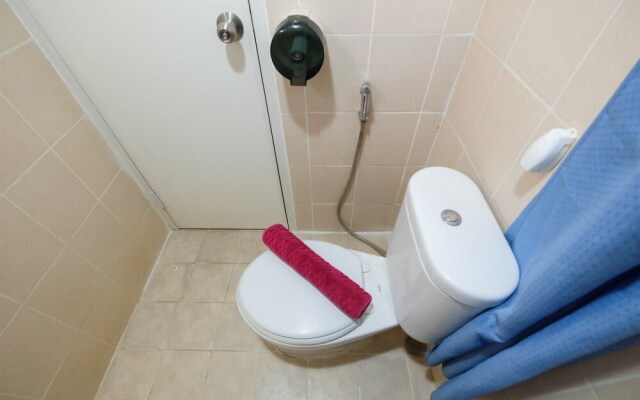 Cozy Trendy Green Palace Kalibata City Apartment