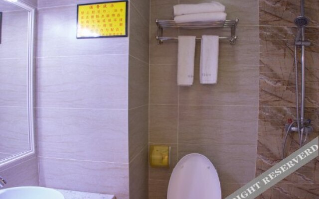 Naxi Theme Hotel (Lijiang Ancient City Dashuiche)