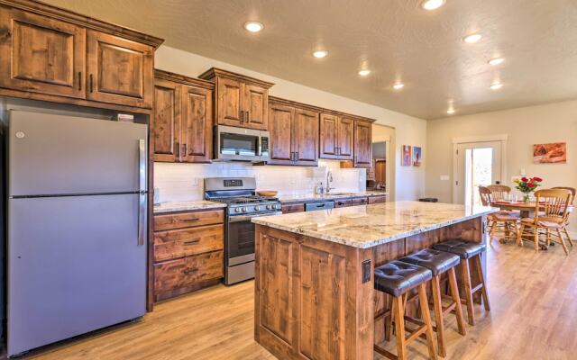 Stunning Adobe Home Overlooking Silver Reef